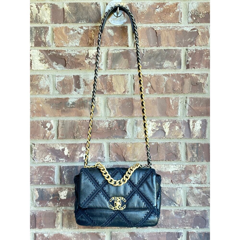 Chanel 19 Flap Bag Crochet Quilted Calfskin Medium Black 81938
